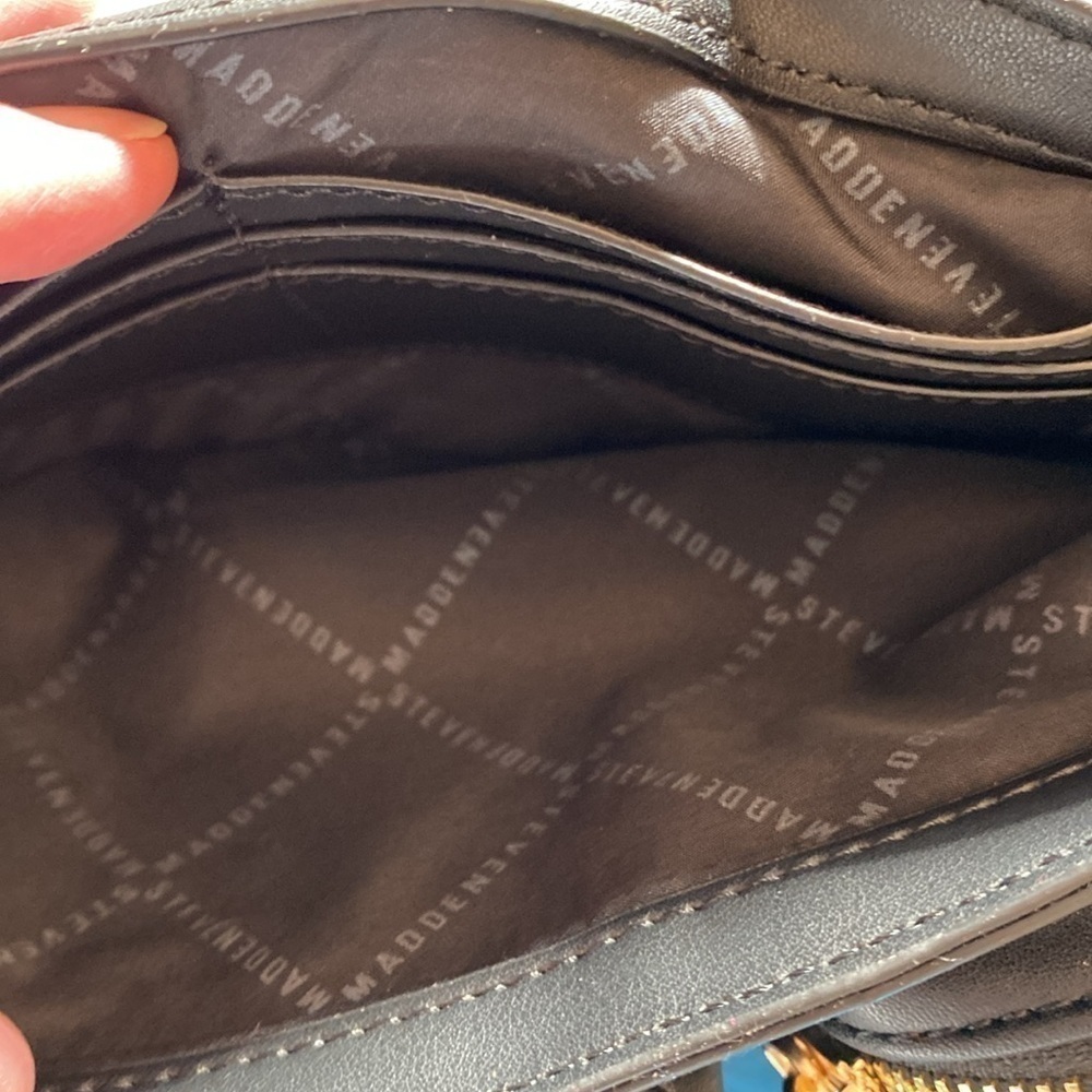 Steve Madden Black gold adjustable removable strap  Blexxy Crossbody Bag Purse - Picture 9 of 11